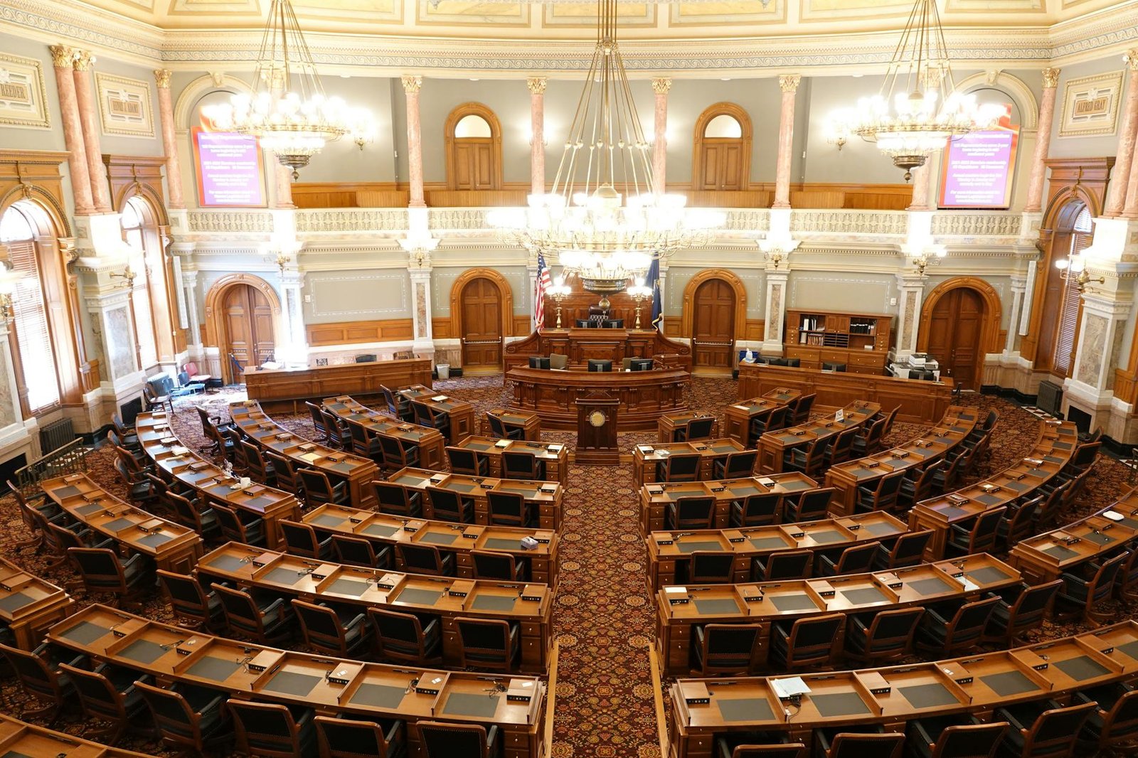 Missouri's Bold Move: Lawmakers Advance Bitcoin Reserve Bill to Commerce Committee