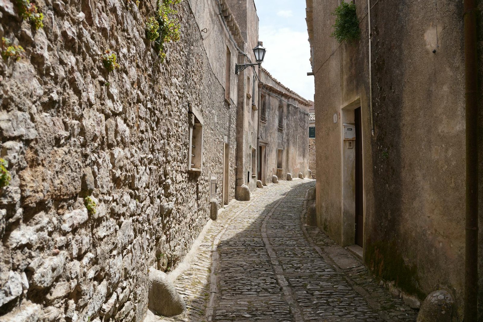 Eric Trump Doubles Down on $1M Bitcoin Prediction Despite Market Downturn