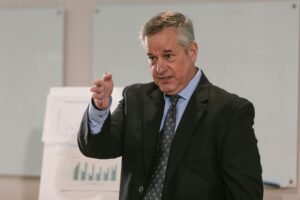 Ripple CEO Predicts 90% Chance of CLARITY Act Passing by April