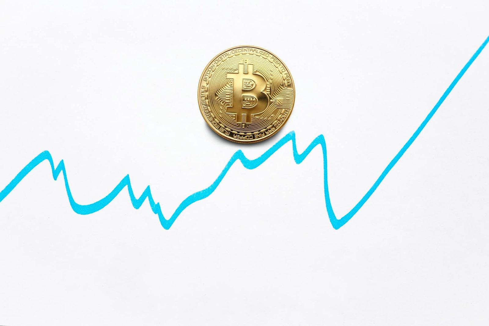 Bitcoin's Short-Term Bounces Mask Deeper Market Weakness