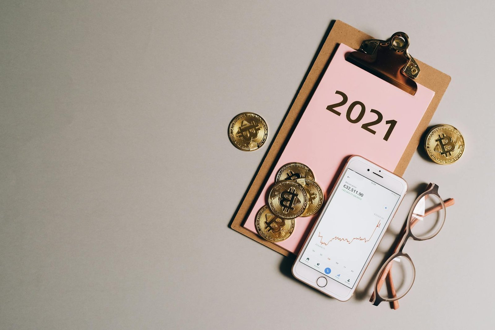 XRP Surges as Market Rotates Away from Bitcoin and Ethereum