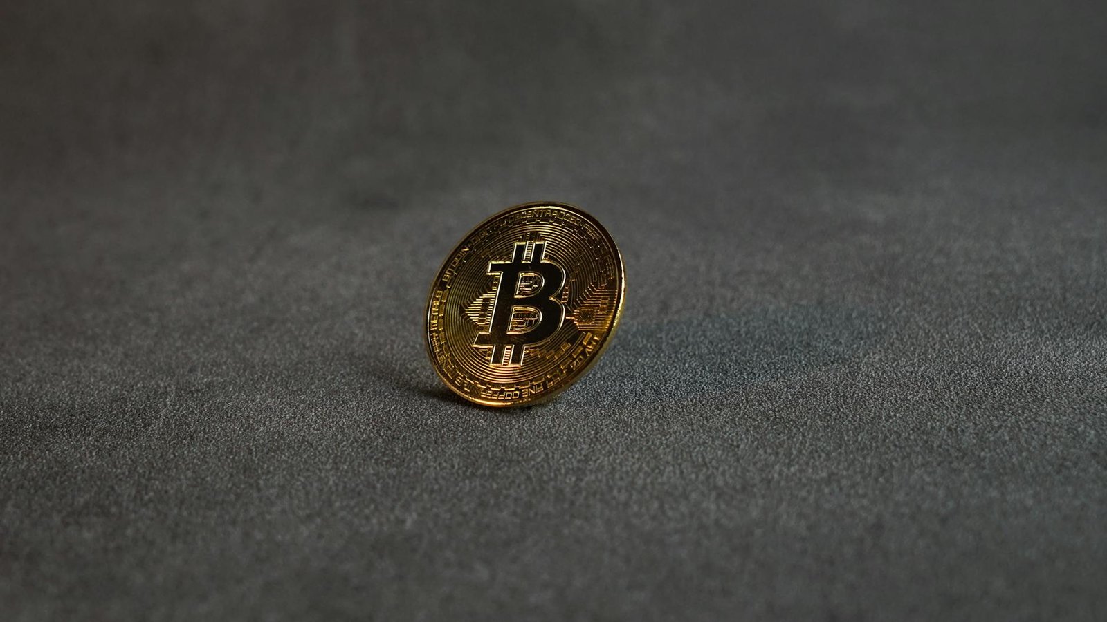 MicroStrategy Hits 100th Bitcoin Purchase, Adding 592 BTC for $39.8M