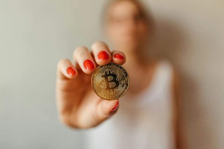 Crypto's Next Act: Donning the Suit of Institutional Trust