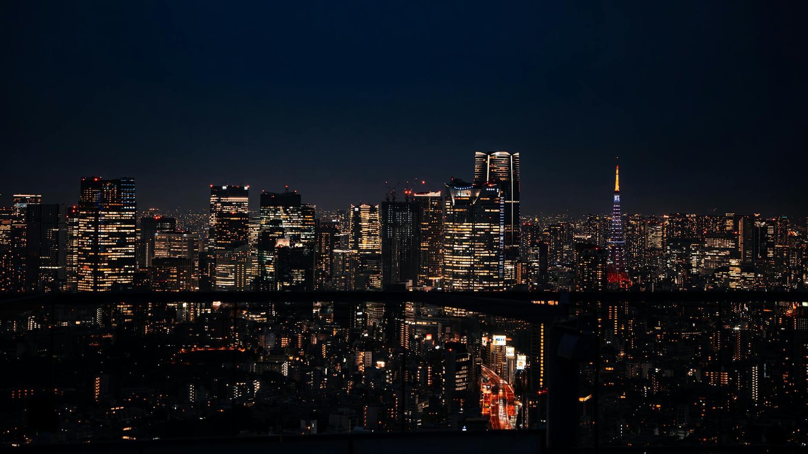 Hyperliquid traders in Tokyo get 200-millisecond edge, Glassnode research shows