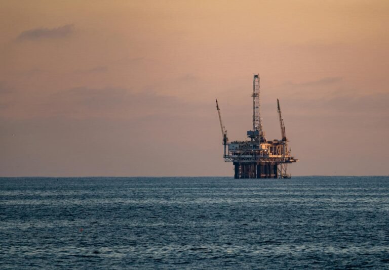 Oil Prices Surge as Tensions Escalate Over Potential U.S. Strike on Iran’s Key Export Hub