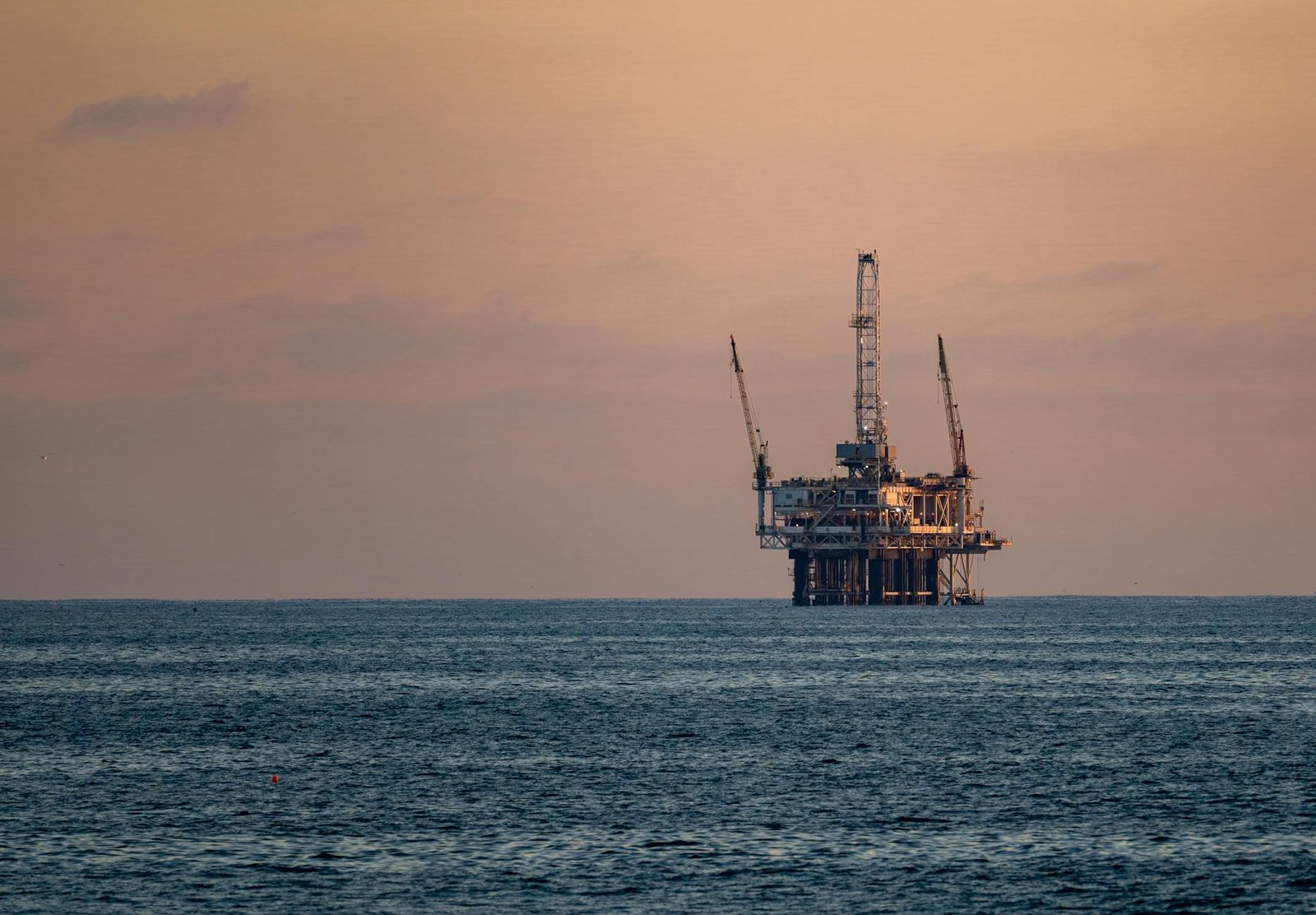 Oil Prices Surge as Tensions Escalate Over Potential U.S. Strike on Iran’s Key Export Hub