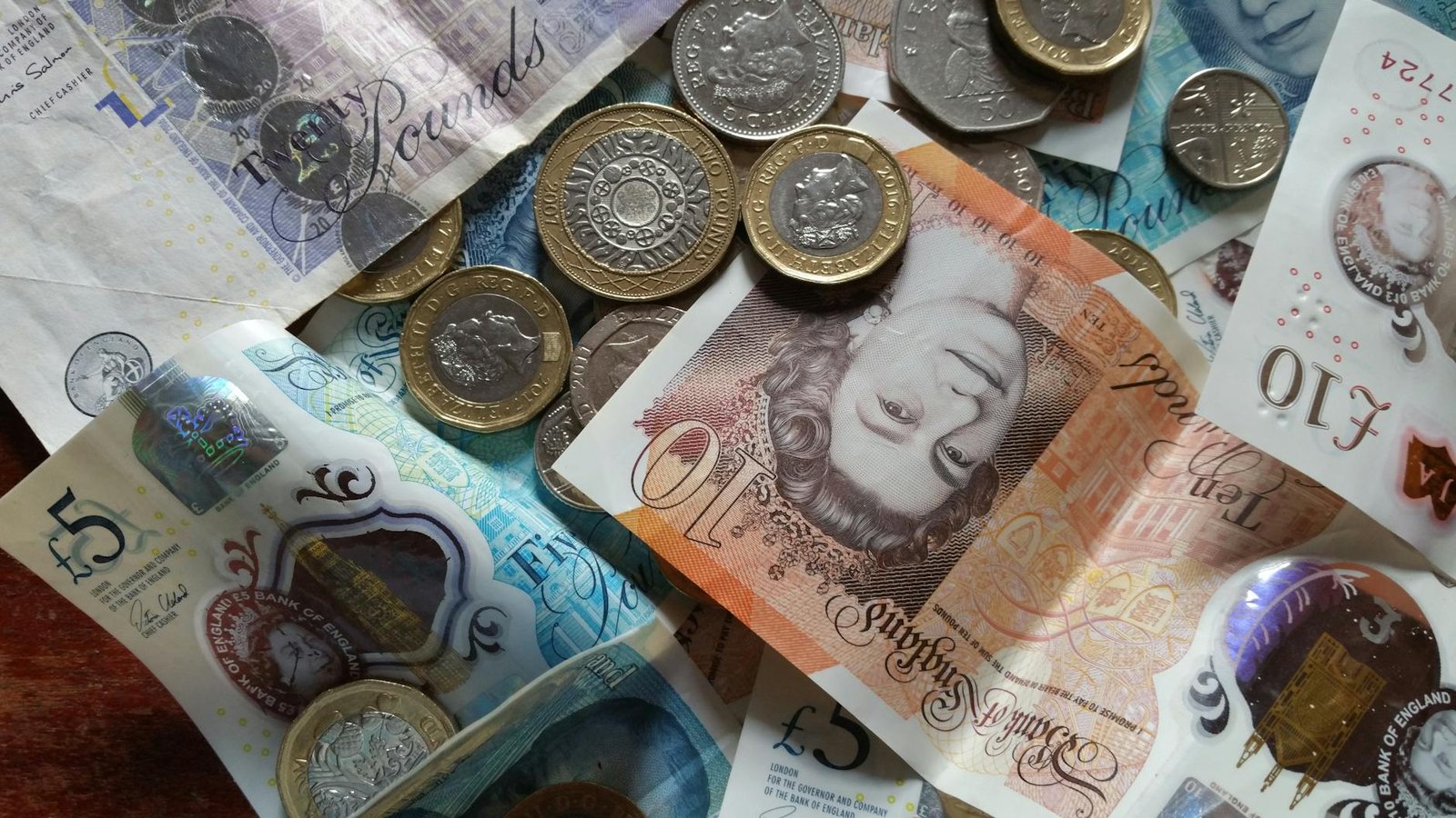 Revolut Secures UK Banking License, Paving Way for Global Digital Banking Dominance