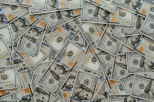 Investors yank $171 million from bitcoin ETFs in largest single-day outflow in three weeks