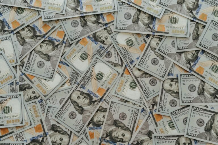 Investors yank $171 million from bitcoin ETFs in largest single-day outflow in three weeks