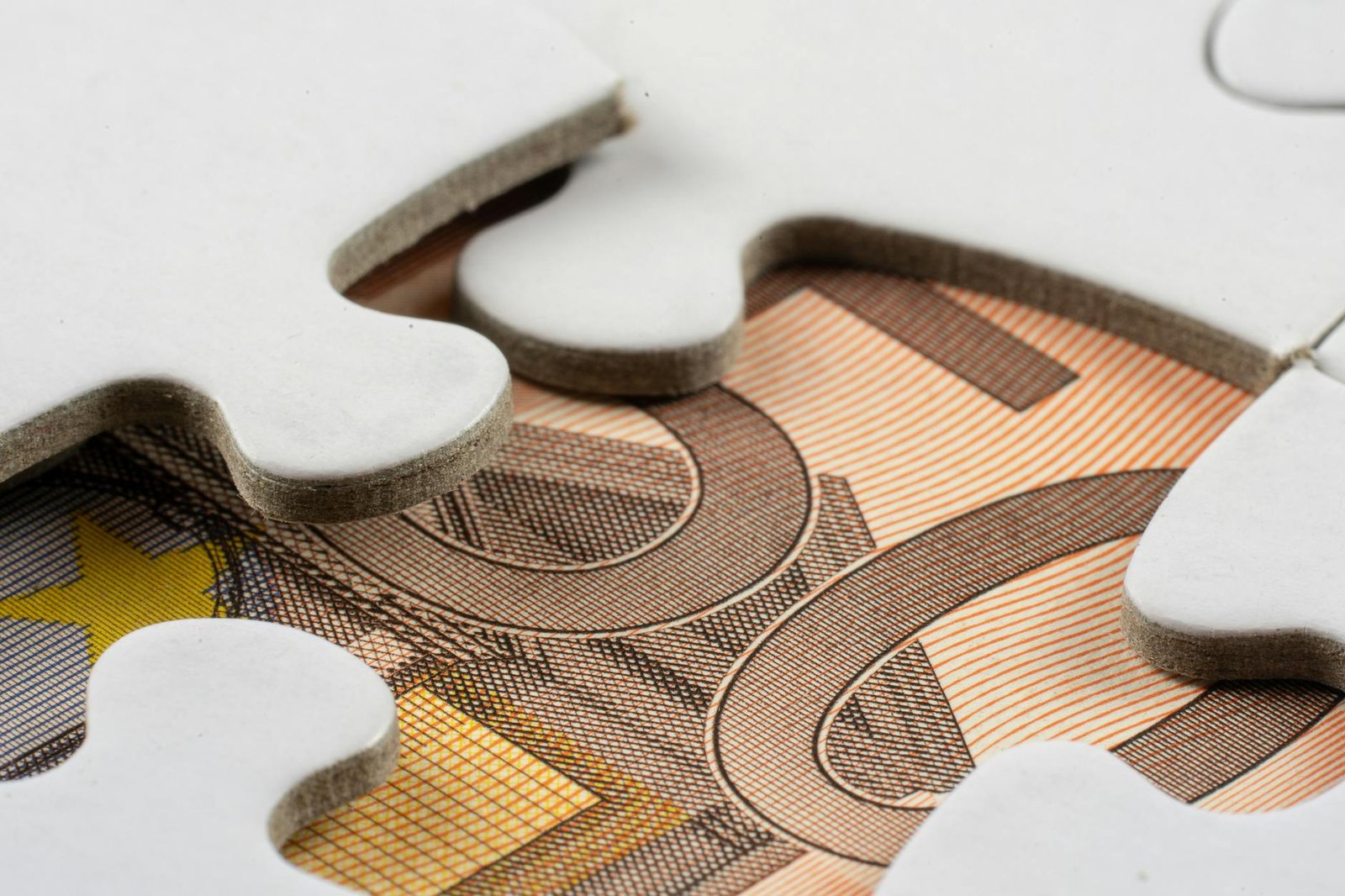 European Central Bank Seeks Experts to Pave Way for Digital Euro Integration