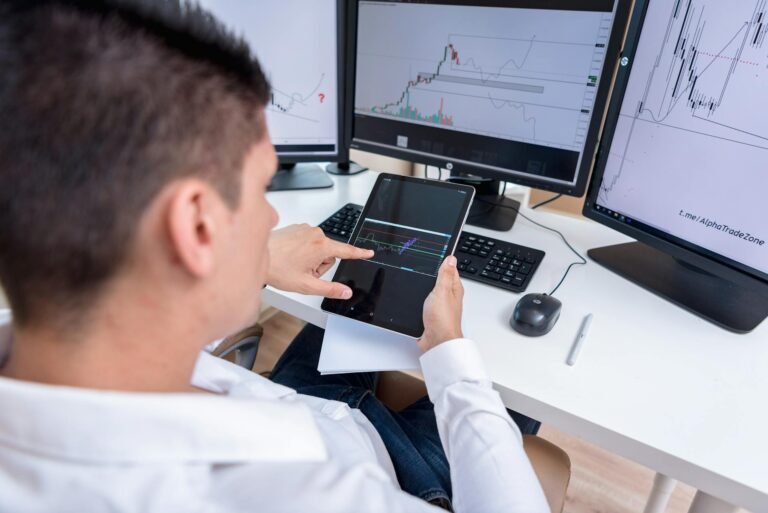 XRP Derivatives Market Shows Signs of Cooling as Traders Reduce Leverage