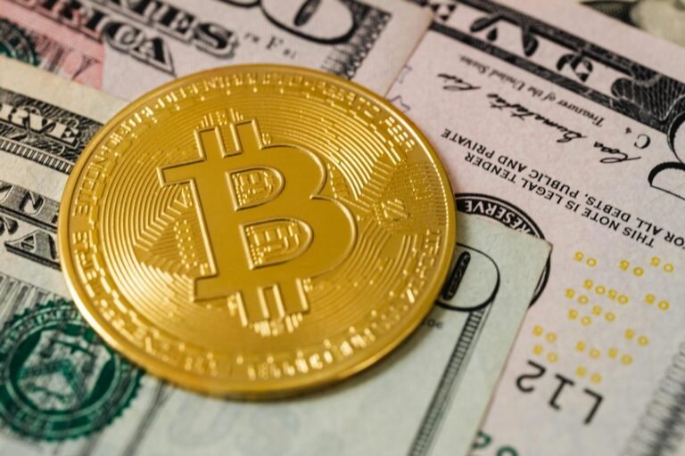 Coinbase Tokenizes Bitcoin Yield Fund on Base Blockchain with Apex Group