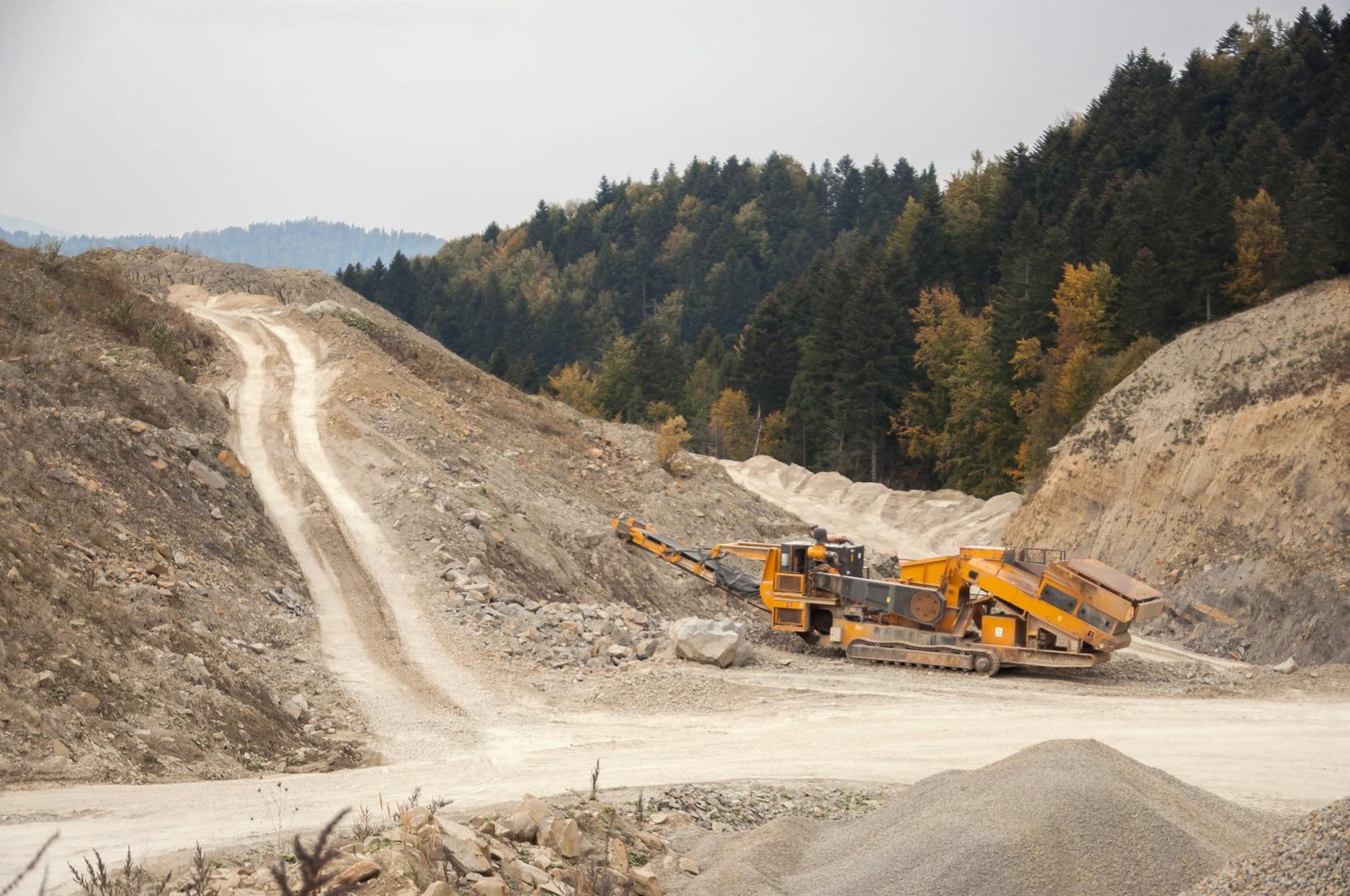 Bitcoin Mining's New Reality: Wintermute Report Signals End of 'Hyperbolic' Era