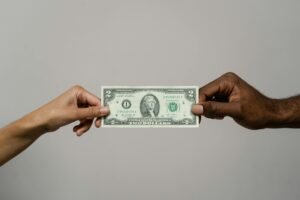 South Korea's Hana Financial and Standard Chartered Forge Strategic Stablecoin Alliance