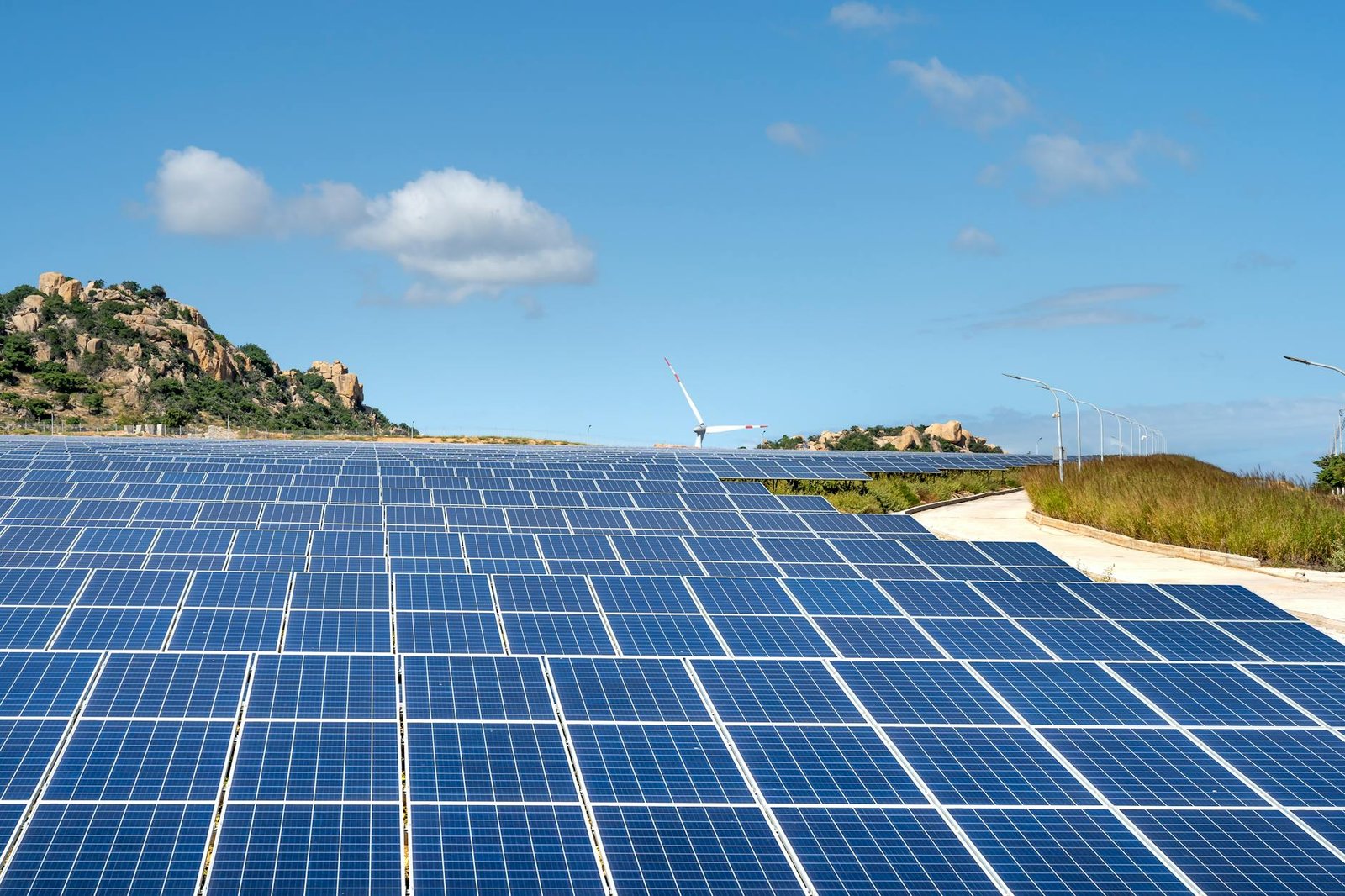 Eskom Eyes Discounted Power for Bitcoin Miners Amid Solar Surge