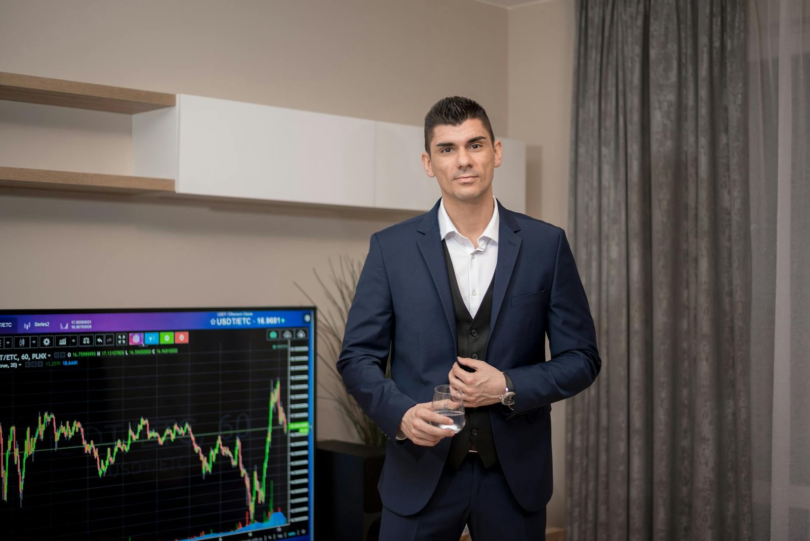 Coinbase Expands into Stock Perpetual Futures for International Traders