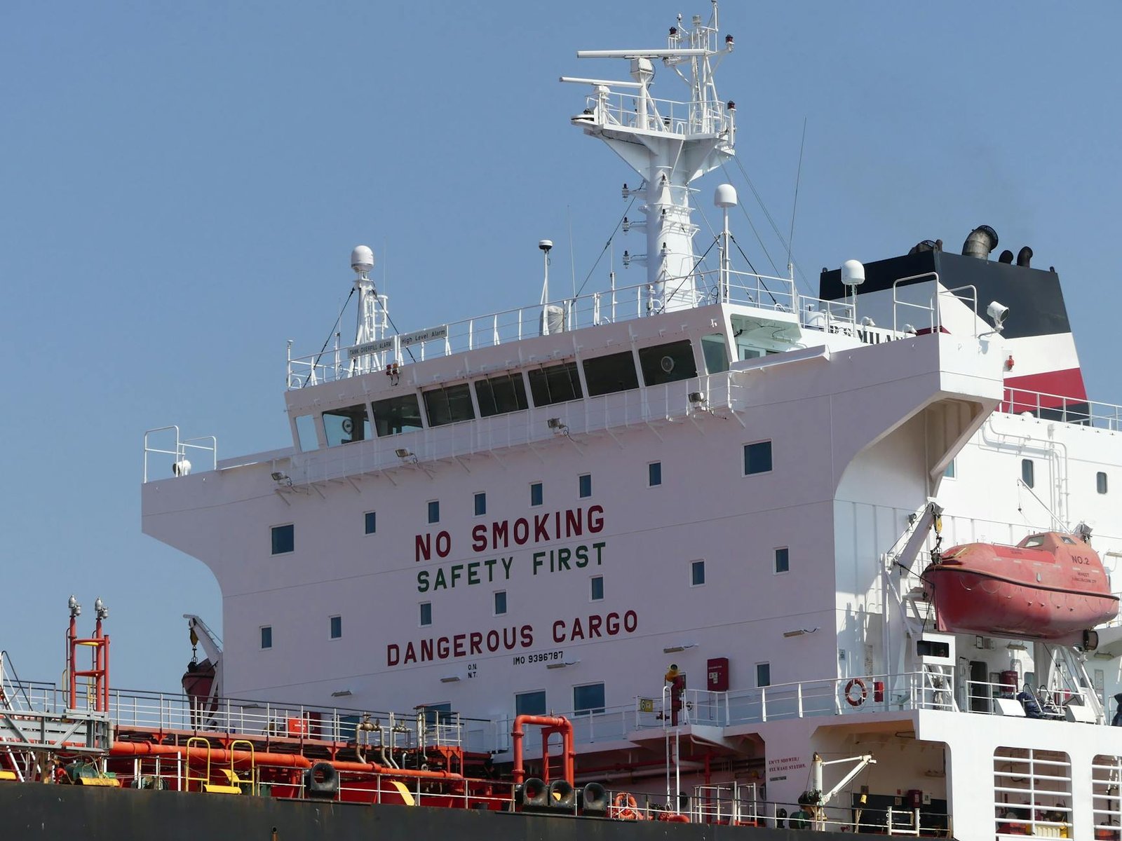 Iran's Yuan-Denominated Oil Policy: A Tipping Point for the Petrodollar?