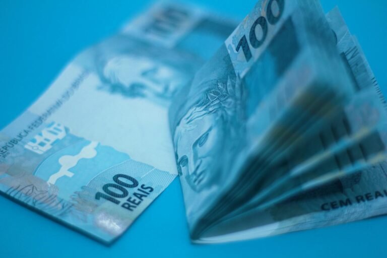 BNB Faces Consolidation: $730 Pump or $600 Drop?