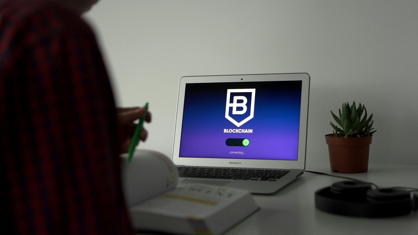 Phantom Paves Way for Non-Custodial Access to Regulated Crypto Derivatives