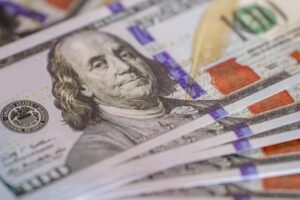 SEC Faces Mounting Pressure to Turn DeFi Guidance Into Formal Rules