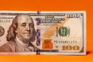Federal Reserve Holds Interest Rates Steady at 3.5–3.75%