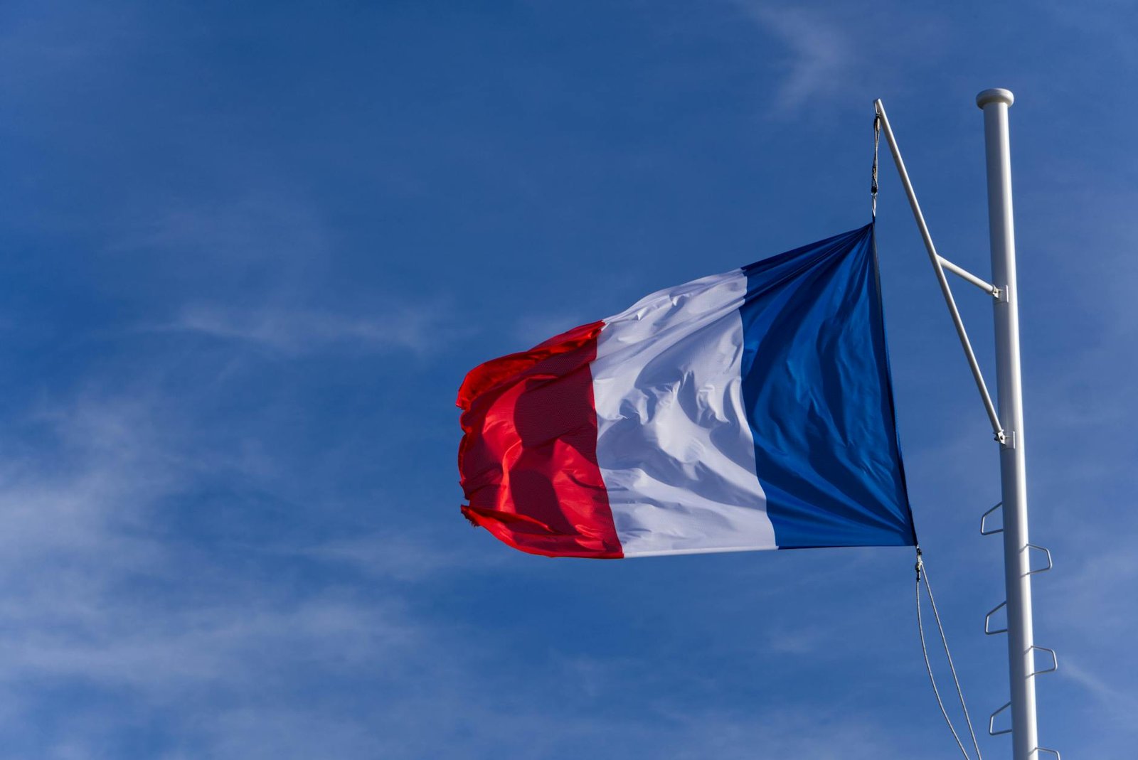French Finance Minister: Euro-Based Stablecoins Vital to European Financial Sovereignty