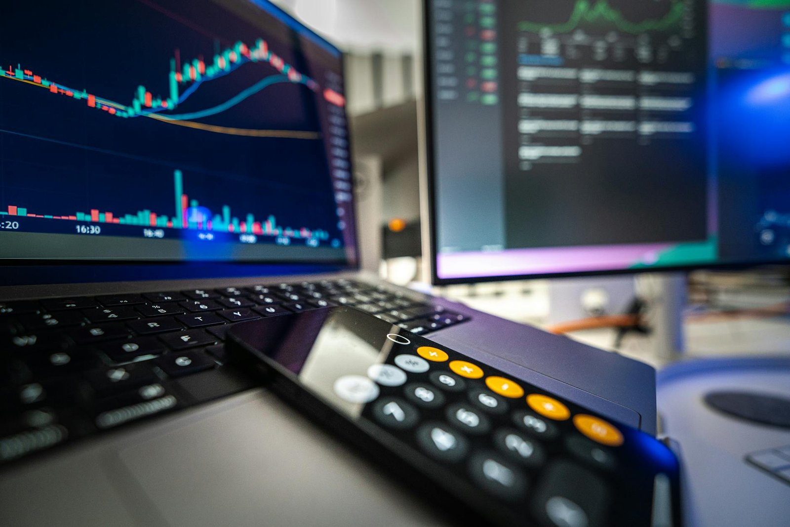 Report: Stablecoin Yield Fight Nears Resolution as Tillis, Alsobrooks Finalize Draft Language