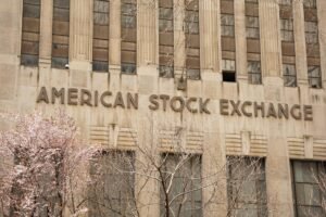 New York Sues Coinbase and Gemini Over ‘Prediction Markets’