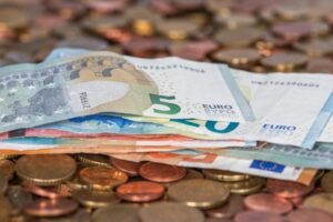 Coinbase Expands USDC Loans to UK After Strong US Demand