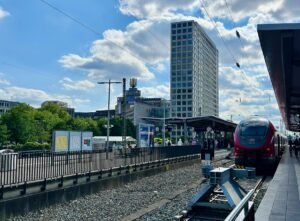 Deutsche Börse takes 1.5% stake in crypto exchange Kraken for $200 million