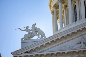 Trump's DOJ drops probe that stood in way of president's pick to run Federal Reserve