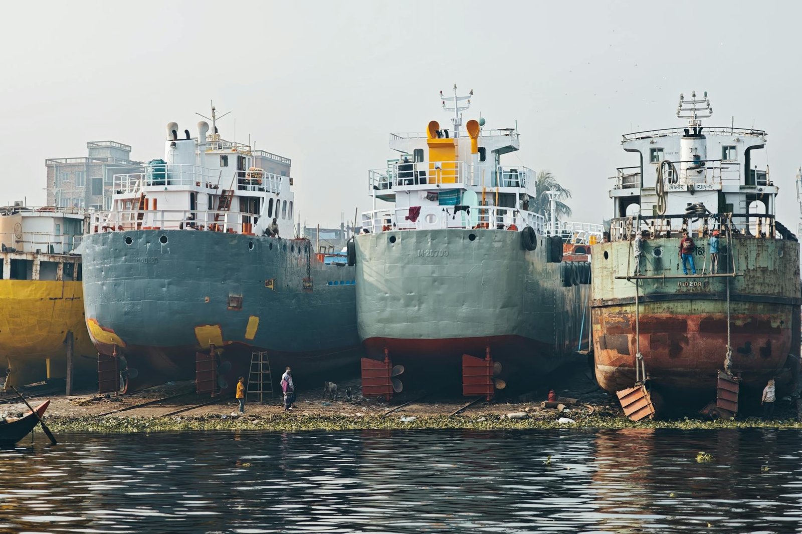 Scammers Target Stranded Ships in Strait of Hormuz With Fake Bitcoin Transit Fees