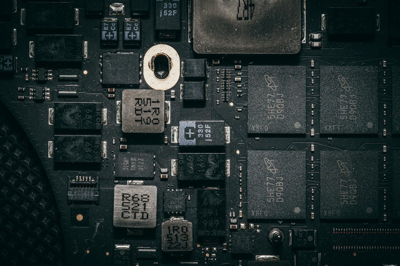 TRON Integrates deBridge MCP, Unlocking Seamless Cross-Chain Execution for AI Agents