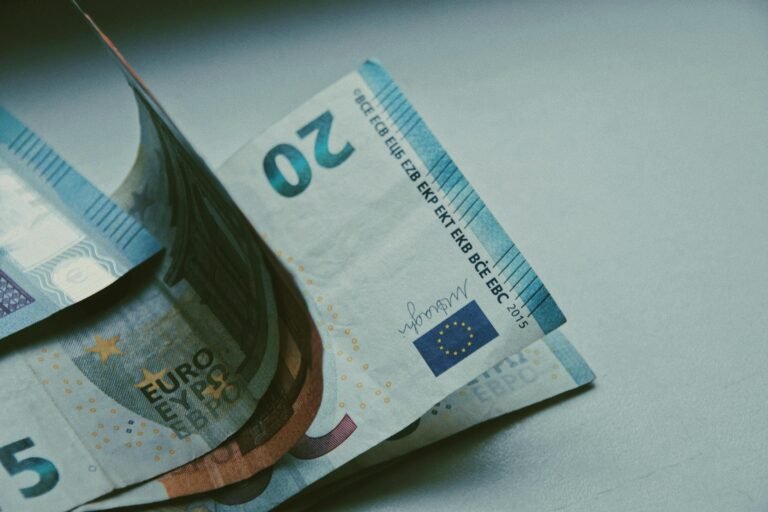 EUR/USD Forecast 2026: Euro to Dollar Prediction