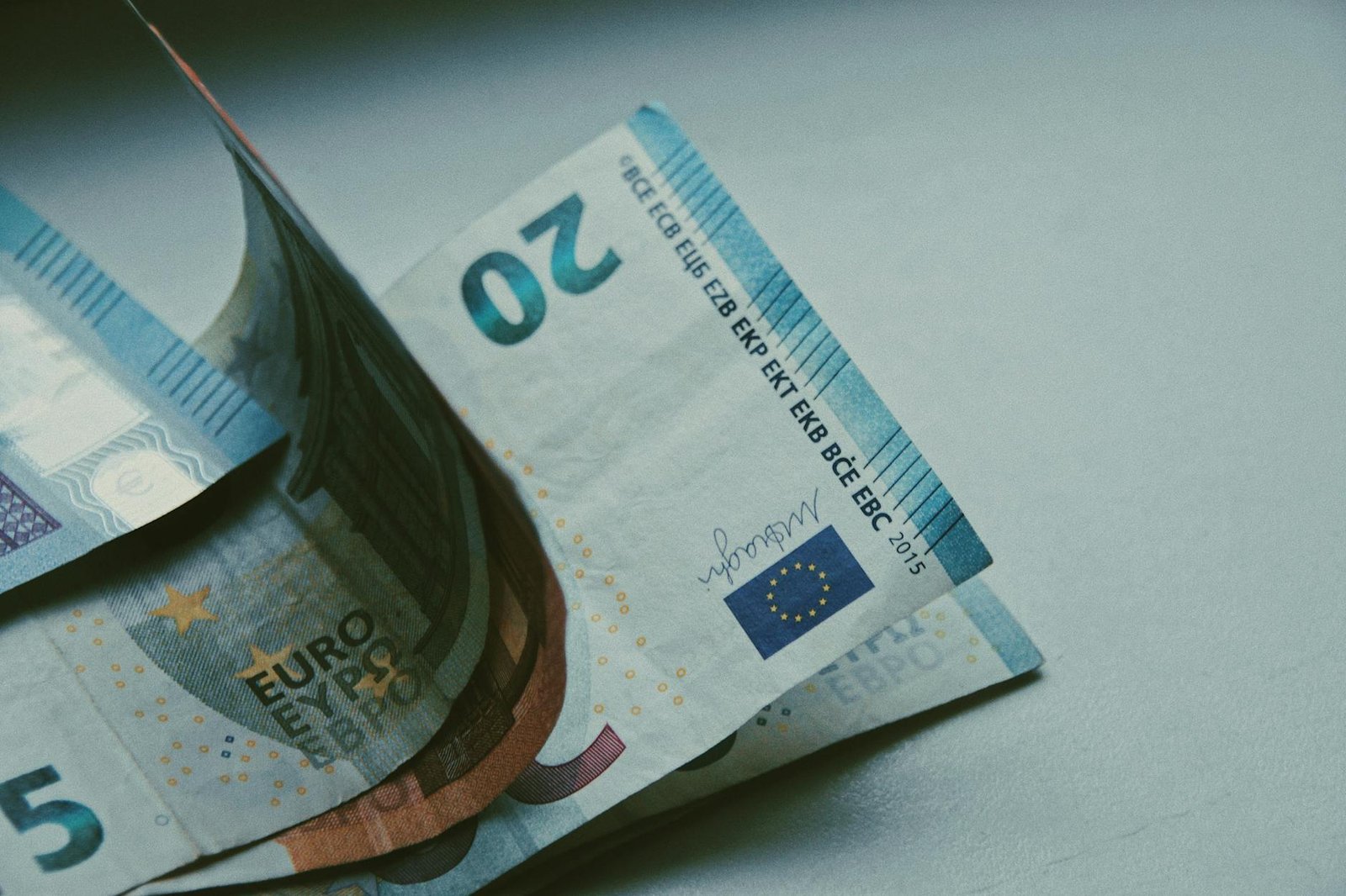 EUR/USD Forecast 2026: Euro to Dollar Prediction