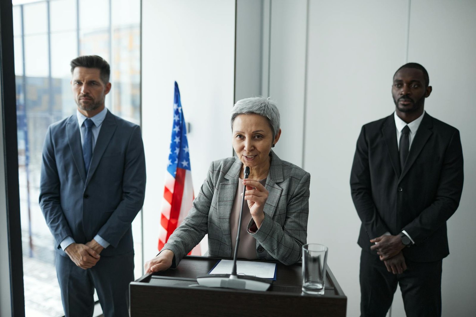 Senator Elizabeth Warren questions Elon Musk about X Money