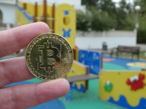 Strategy adds $330M BTC as paper losses top $14.5B in Q1