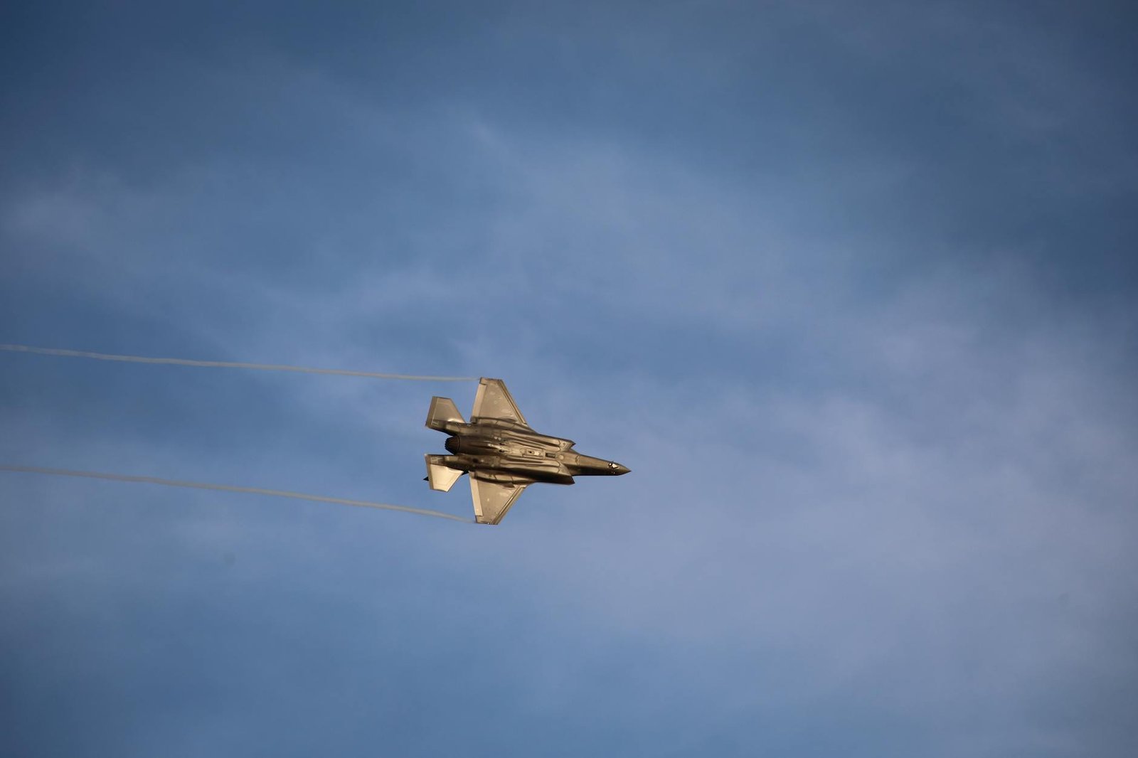 Trump’s $1.5T Defense Budget Push, Iran Warning Send Stocks, Gold, and Bitcoin Lower