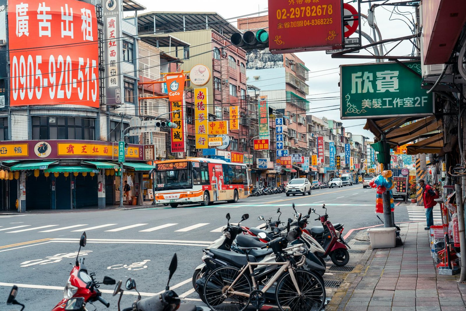 Tom Lee predicts supercycle amid Bitmine’s largest Ethereum buy in 2026