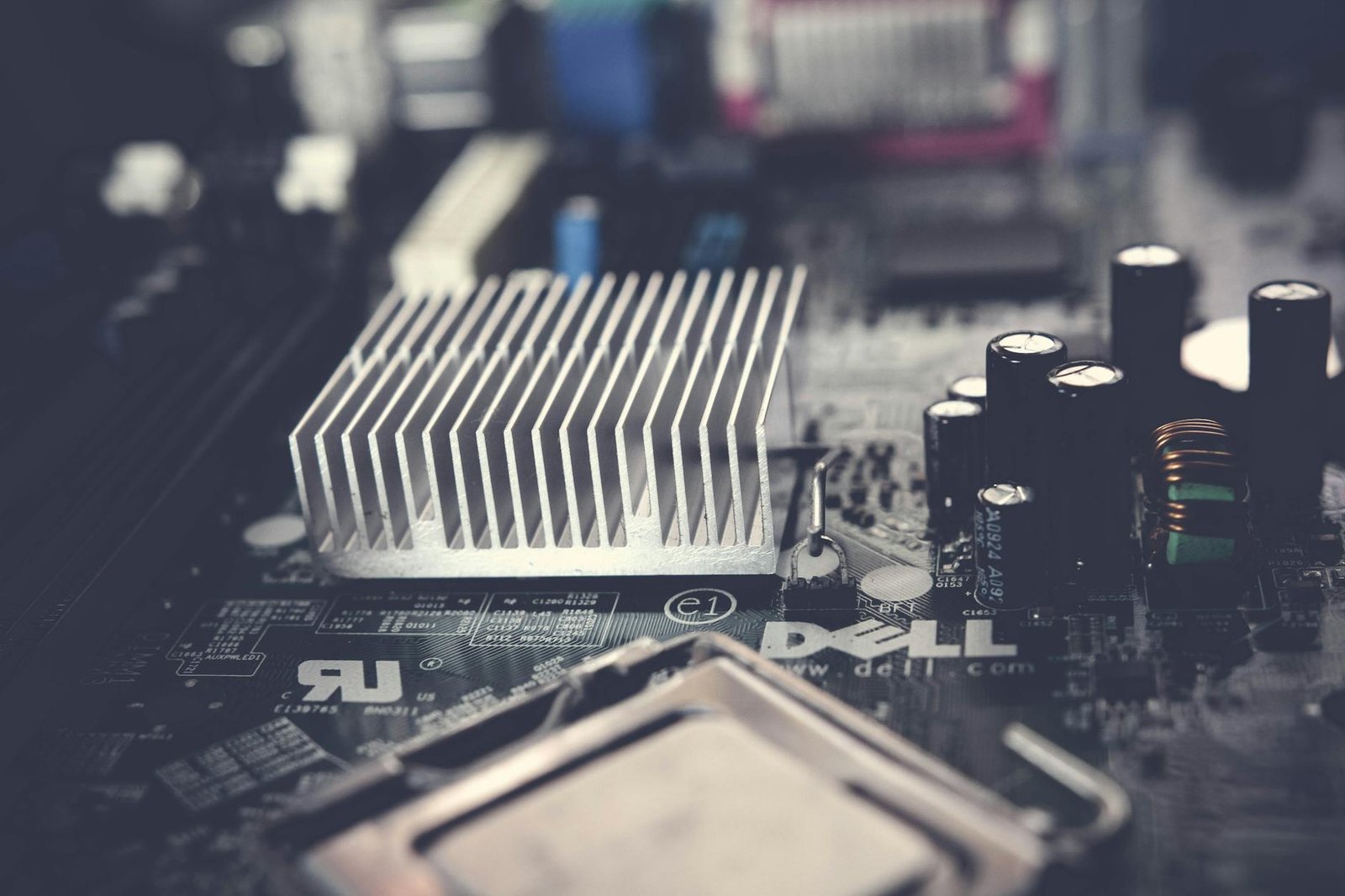 Someone Tested a 1997 Processor and Proved That Just 128 MB of RAM Is Enough to Run AI