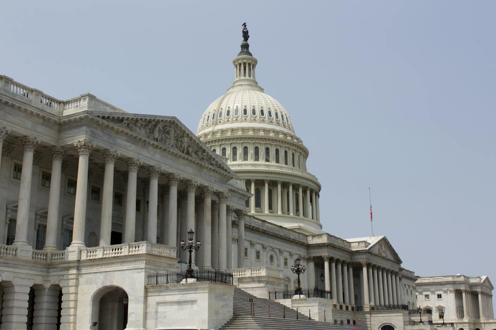 House committee leaders urge Trump to nominate CFTC members, citing CLARITY Act
