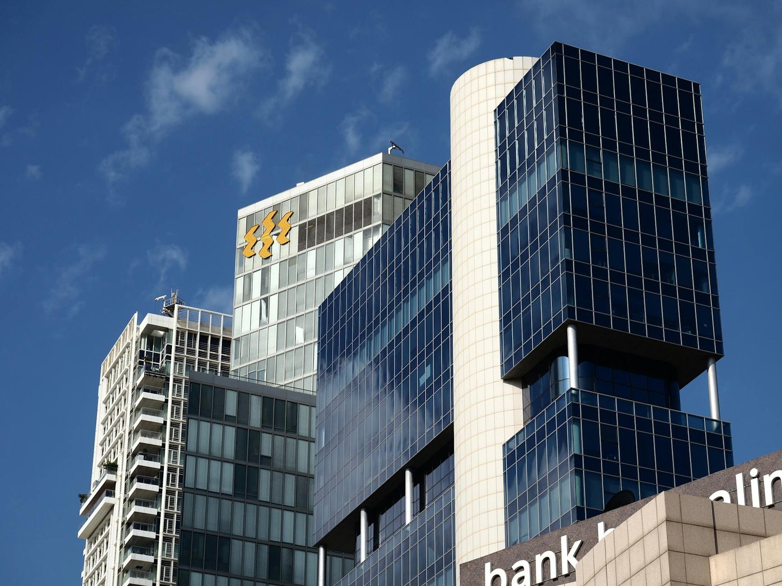 Goldman Sachs exits XRP, Solana ETF exposure in Q1 2026