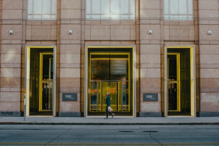 Goldman Sachs Exits XRP and Solana ETFs as Bitcoin Holdings Reach $700M