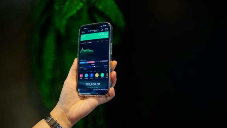 XRP Price Prediction: Escrow Relocked, Price Rallying Above $1.40 – Ripple Bullrun?