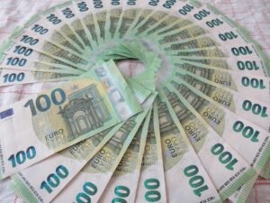 ECB's Lagarde: Euro Stablecoins Aren't the Answer, Build Public Infrastructure Instead
