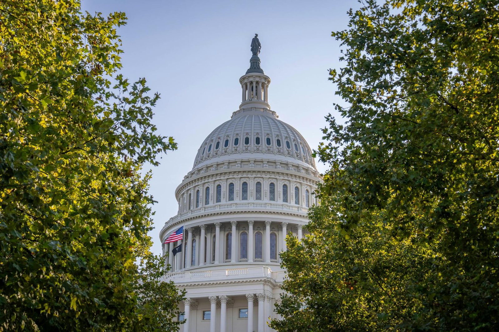 U.S. House lawmakers who oversee the CFTC are urging Trump to fill the commission