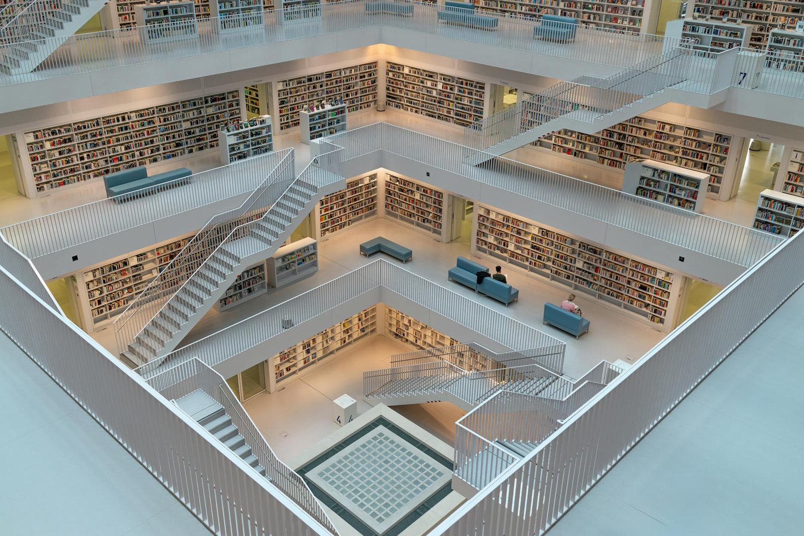 Bukele’s Futuristic BINAES Library Blends Books, Bitcoin, and Family Play in Revitalized Capital