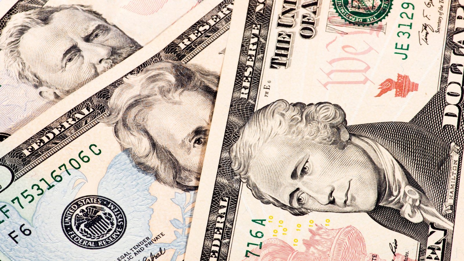 Porter Stansberry Warns of US Financial Collapse by 2029 on Pompliano Podcast
