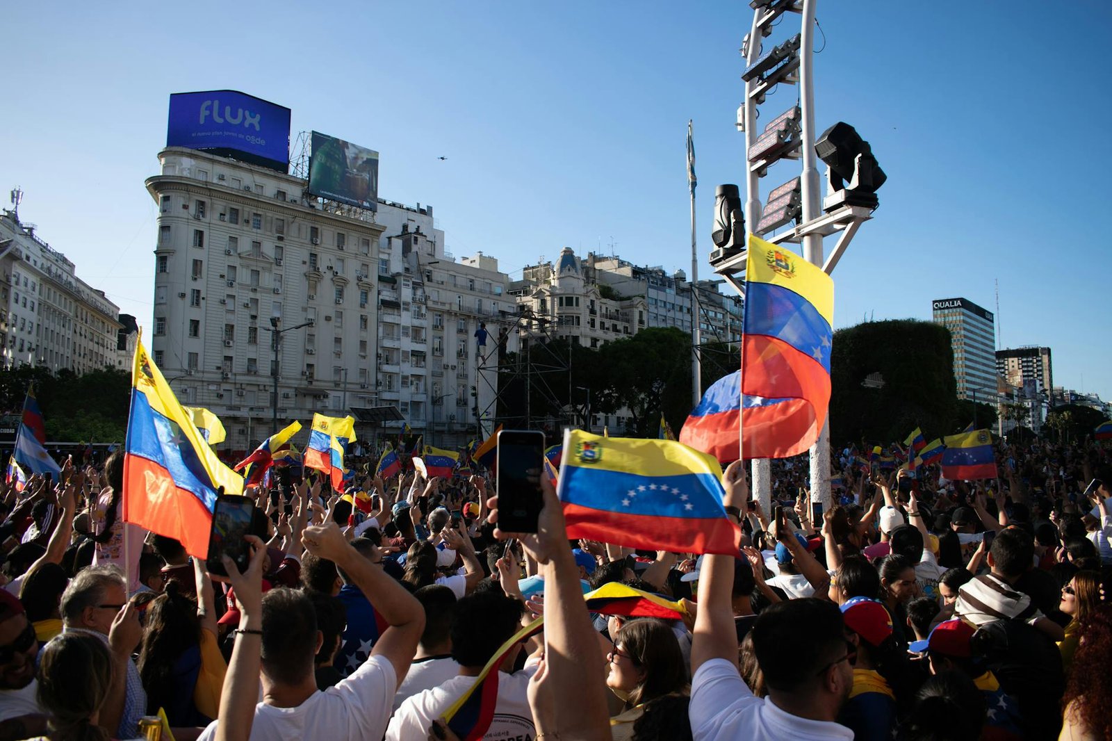 Coinbase Co-Founder Meets with US and Venezuelan Officials in Major Investment Push