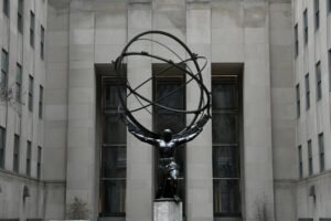 Wells Fargo Raises Blackrock Ether ETF Stake to 1.1M Shares in Q1